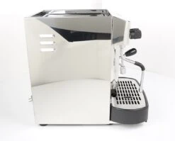 La Piccola Cecilia 1 Gruppig (7g), Automatisch, Wassertank, Inox 15 La Piccola Cecilia 1 Gruppig (7g), Automatisch, Wassertank, Inox -Eureka Verkaufs Shop 1405 D Left 1280x1280