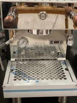 Bezzera CREMA PM PID, 2-Kreis Siebträger Espressomaschine -Eureka Verkaufs Shop Bezzera Crema PID Front 1280x1280