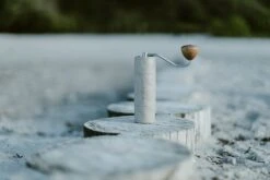 Comandante X25 Trailmaster Dune -Eureka Verkaufs Shop Comandante X25 Trailmaster Dune outdoor am Strand und in den Bergen 1280x1280