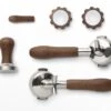 ECM Veredelungsset In Nussholz Mit Drehknöpfen Von Brewspire -Eureka Verkaufs Shop ECM Veredelungsset Nuss Einer und Zweiersiebtrager Drehrad mit Tamper 1280x1280