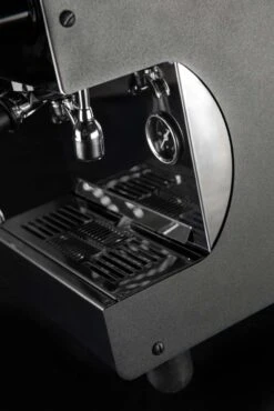 ACM Milano Pratika Schwarz - 2-Kreis-Espressomaschine 11 ACM Milano Pratika Schwarz - 2-Kreis-Espressomaschine -Eureka Verkaufs Shop SDSC 5436 1280x1280 2