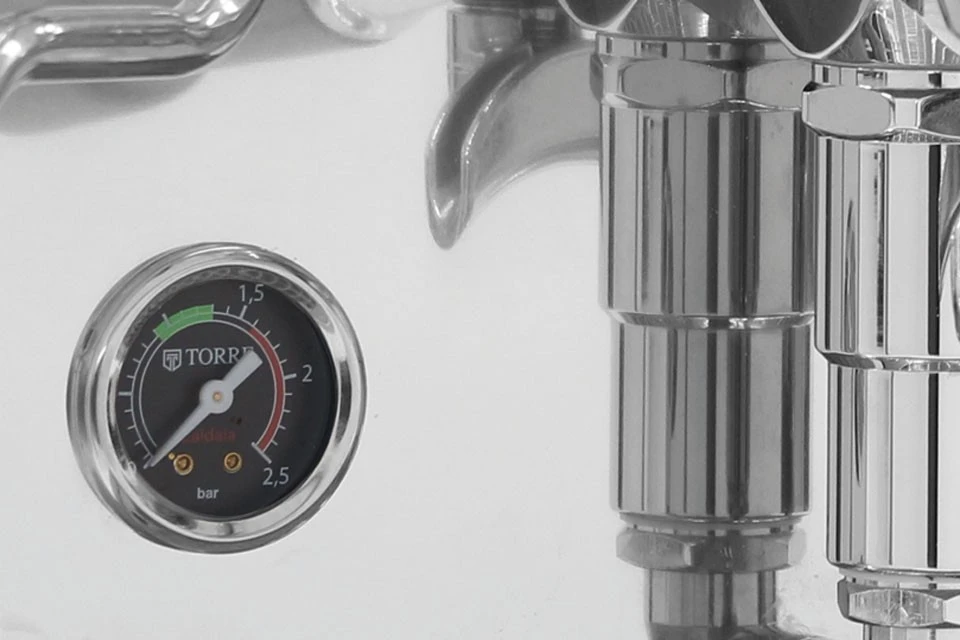 Torre Teresina Nussholz Mit Rotationspumpe - Zweikreiser 7 Torre Teresina Nussholz Mit Rotationspumpe - Zweikreiser – Bild 5