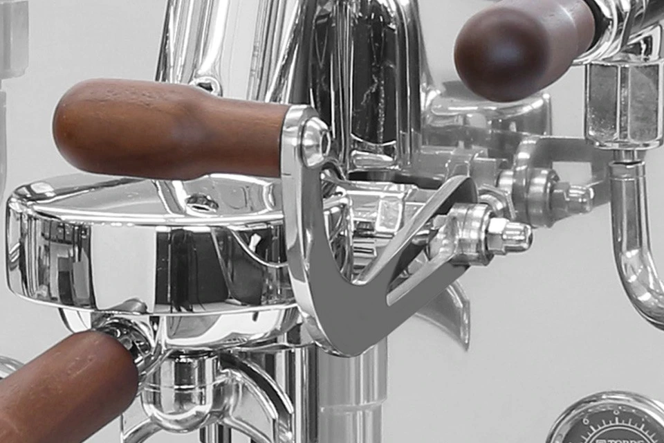 Torre Teresina Nussholz Mit Rotationspumpe - Zweikreiser 4 Torre Teresina Nussholz Mit Rotationspumpe - Zweikreiser – Bild 2