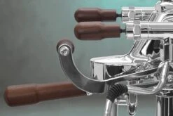 Torre Teresina Nussholz Mit Rotationspumpe - Zweikreiser 9 Torre Teresina Nussholz Mit Rotationspumpe - Zweikreiser -Eureka Verkaufs Shop Torre Teresina Ergolift Nussholz Seitlich 1280x1280